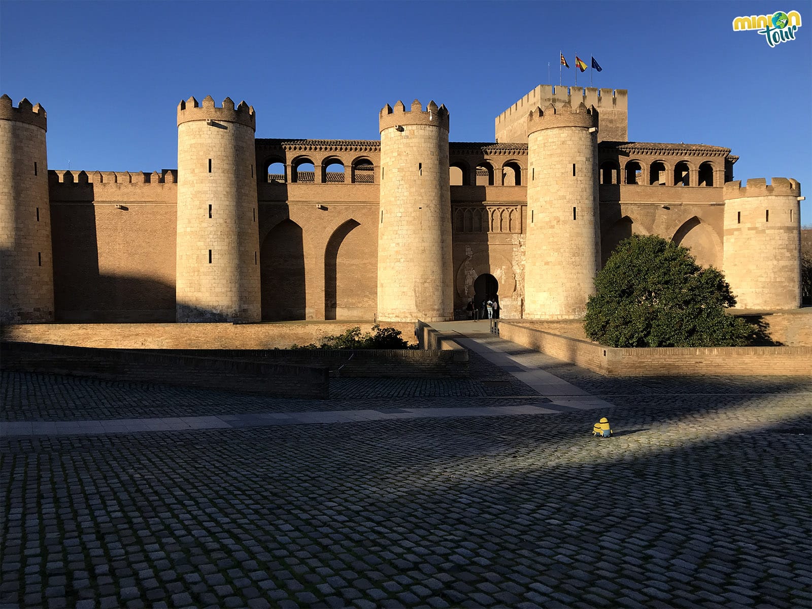 El impresionante Palacio de la Alfajería