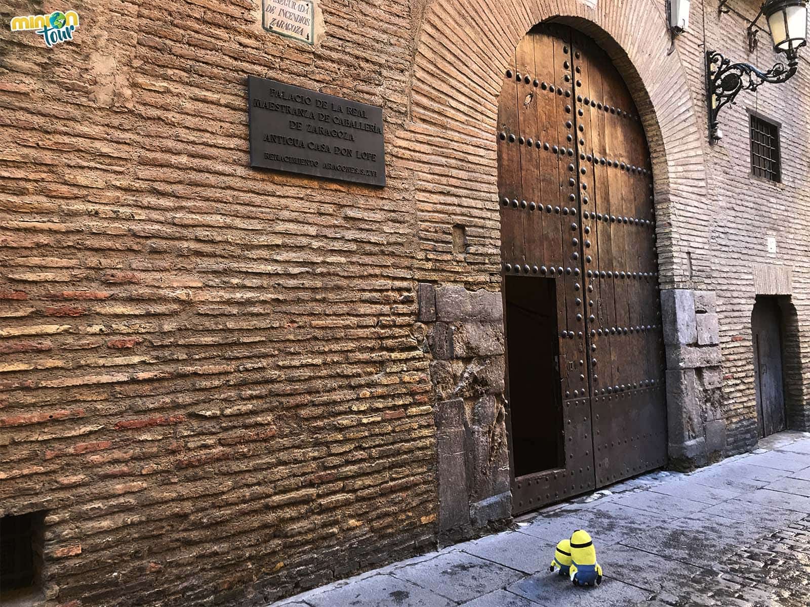 Entrada del Palacio de la Real Maestranza de Caballería