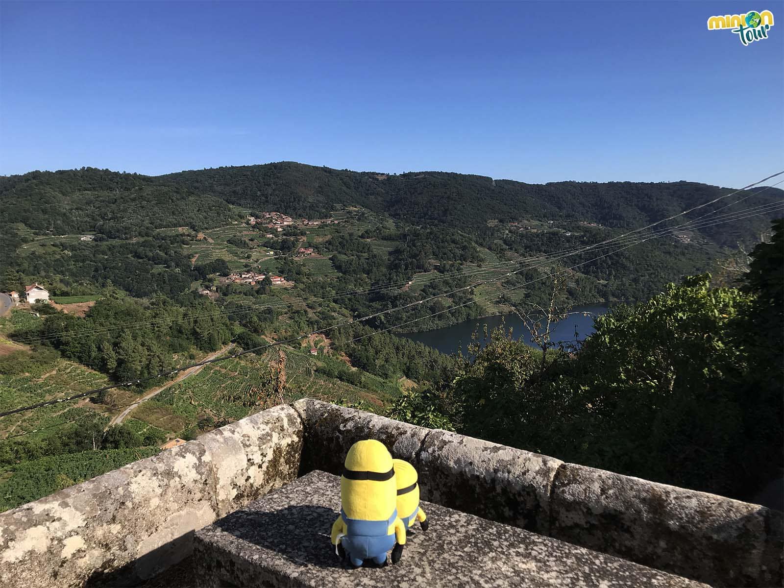 Vistas de la Ribeira Sacra desde la Iglesia de Santa María de Nogueira