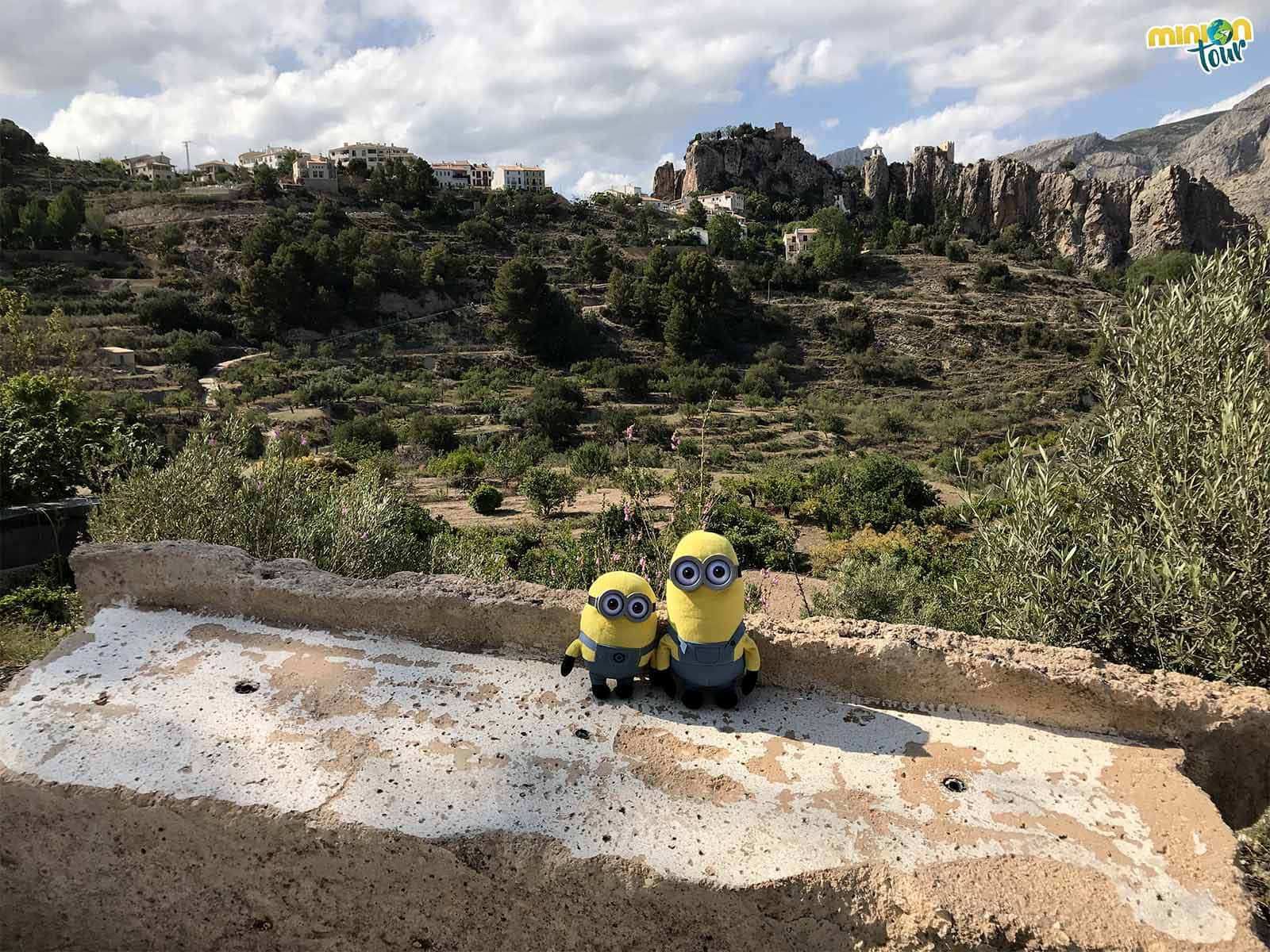 Este pueblo parece que forma parte de la montaña