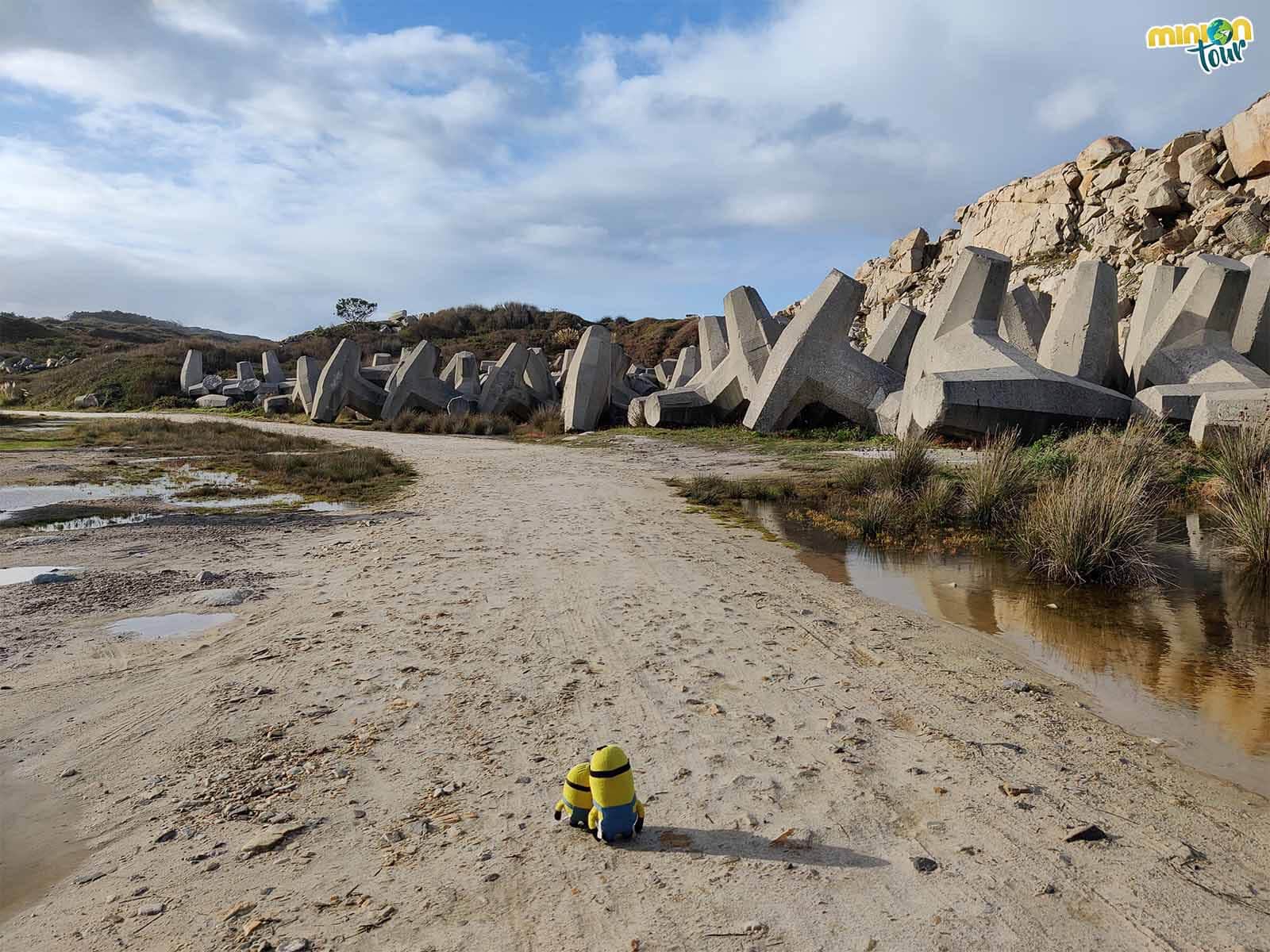 Estas piedras enormes de la costa de Xove se llaman dolos