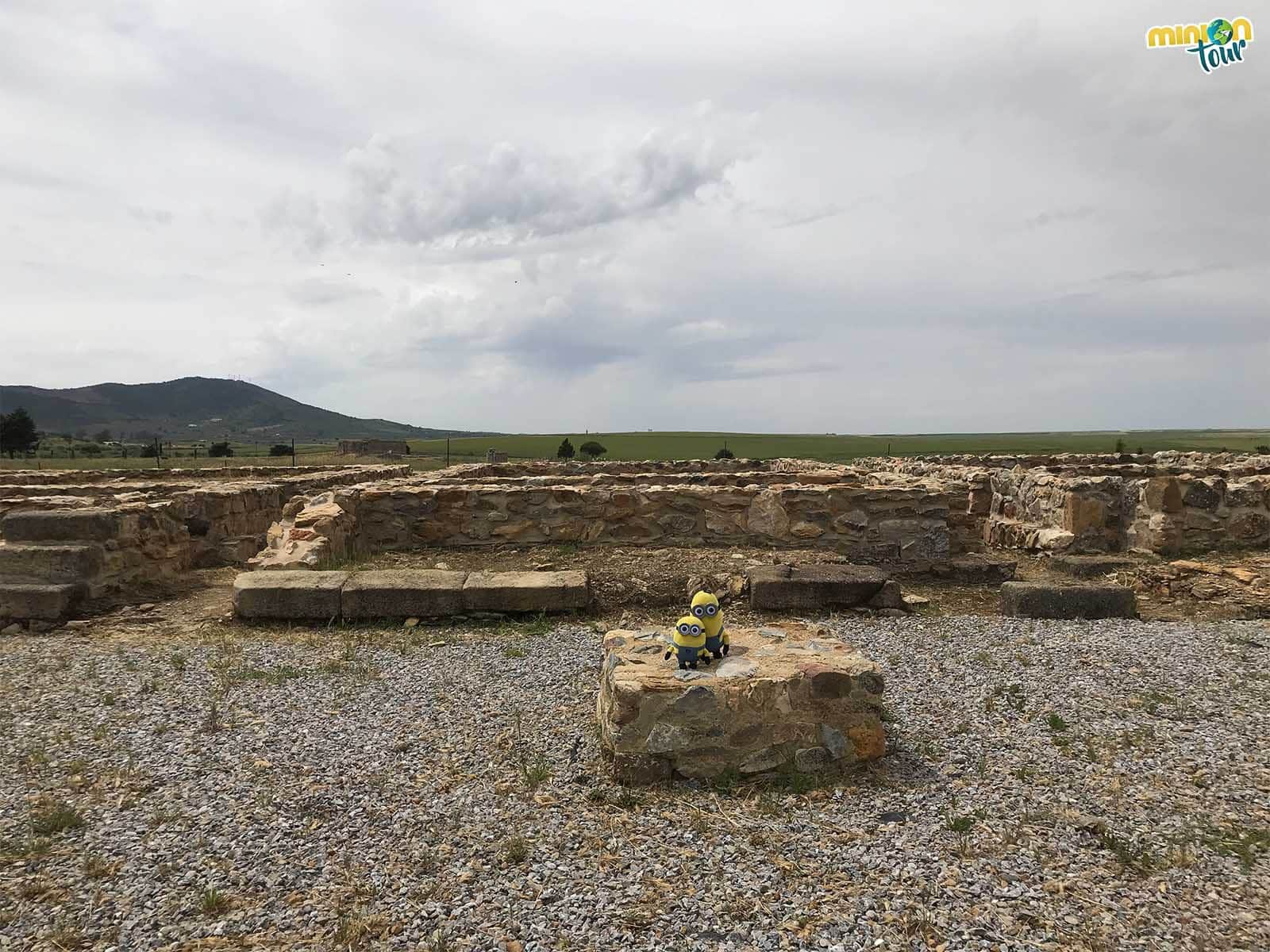 Visitando la ciudad romana de Regina Turdulorum hemos aprendido lo que es la Triada Capitolina