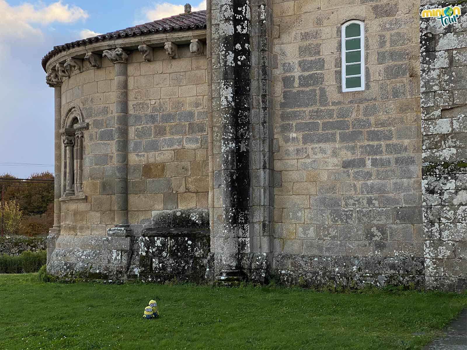 Estamos saludando a los canecillos de la iglesia del Monasterio de Ferreira de Pantón