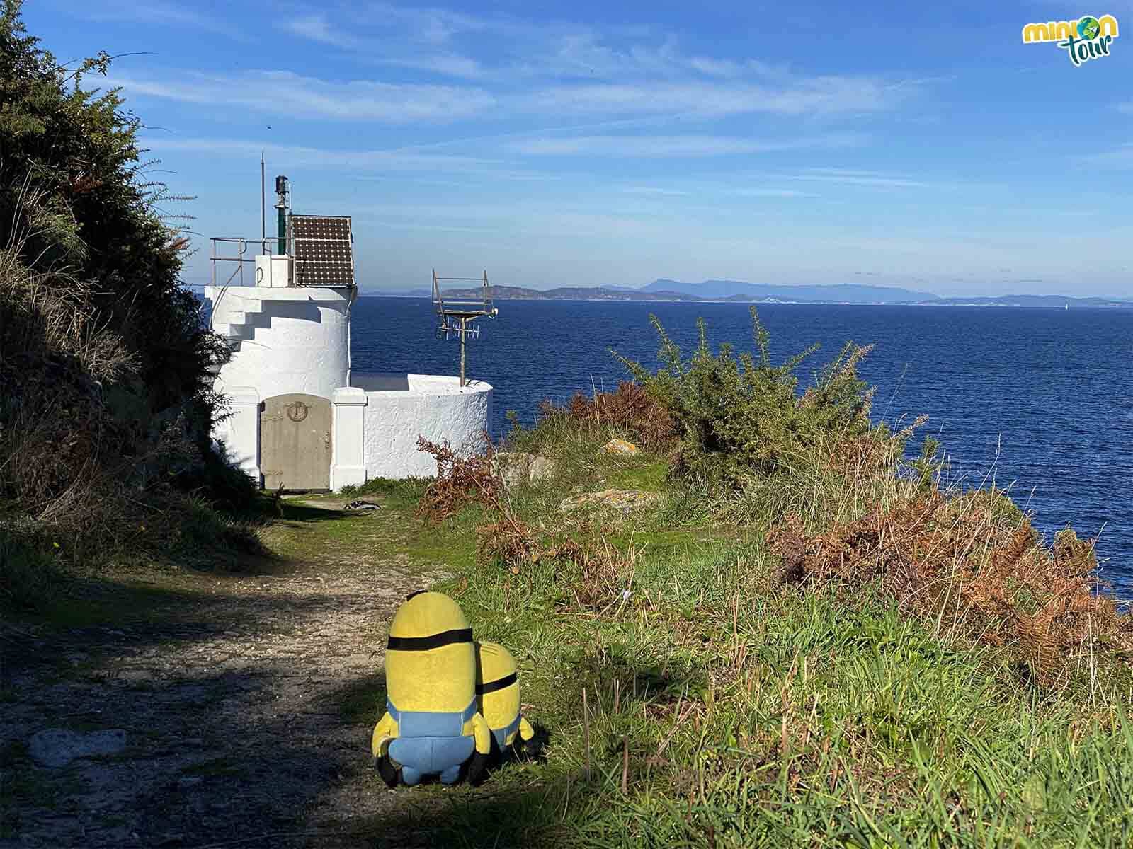 El Faro do Peito es uno de los rinconcitos chulos de las rutas de senderismo de las Islas Cíes