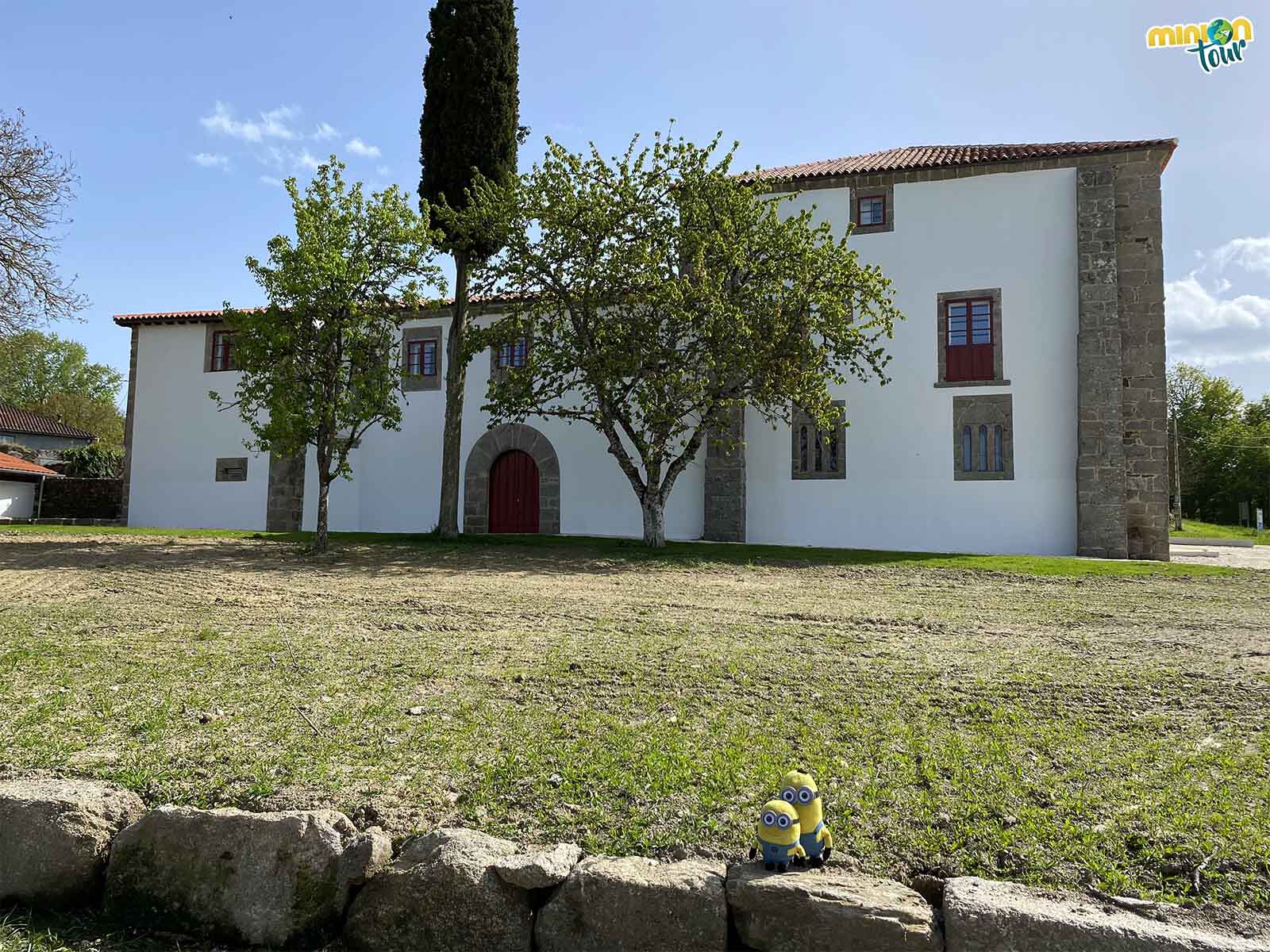 En el palacio ahora está el albergue de peregrinos de Diomondi