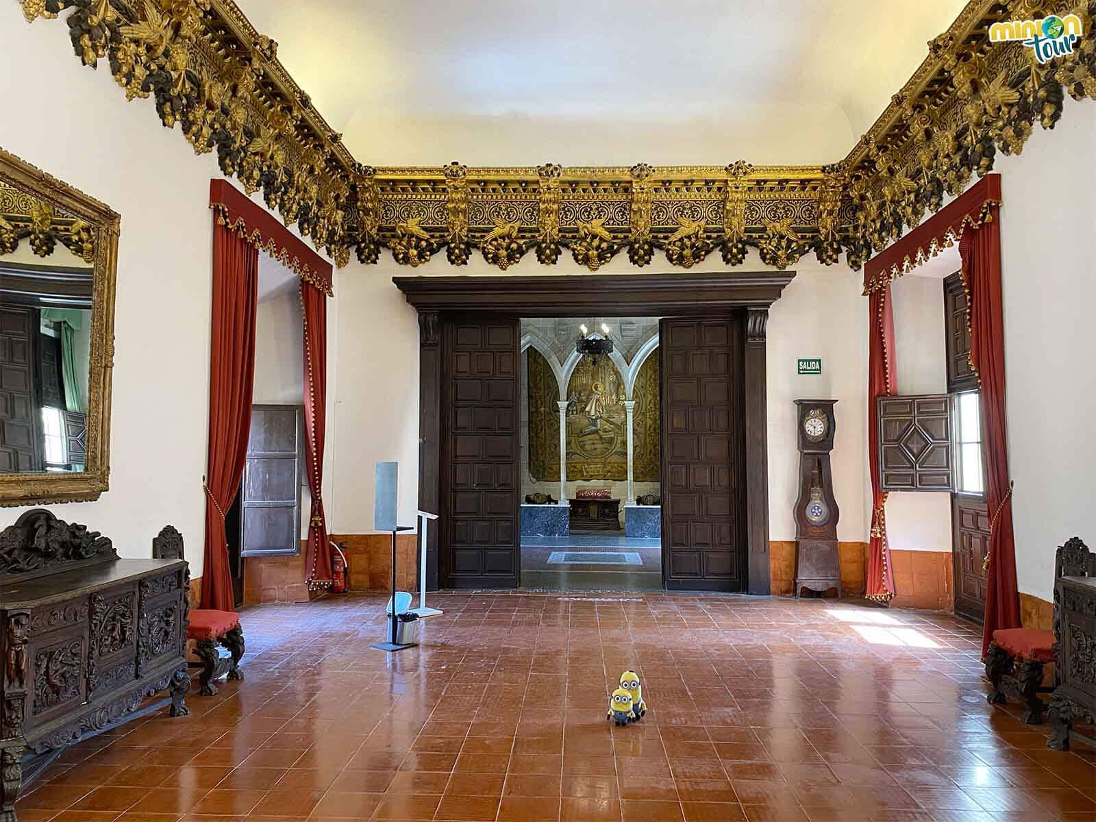 Entramos en otro de los salones del Palacio Ducal de los Borja en Gandia