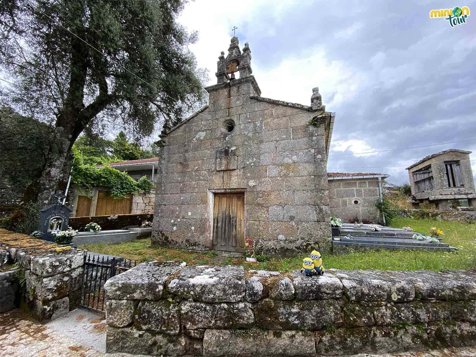 La Iglesia de Santa María es un rinconcito chulo que ver en la aldea de A Cela