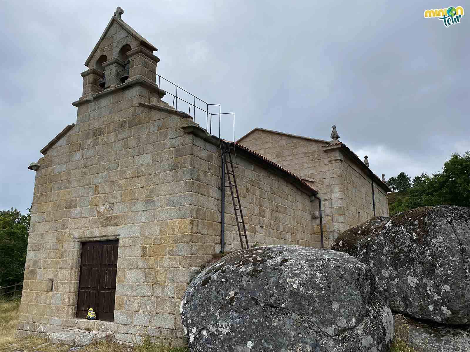 La Ermita de Nuestra Señora do Xurés es un sitio muy curioso de Baixa Limia