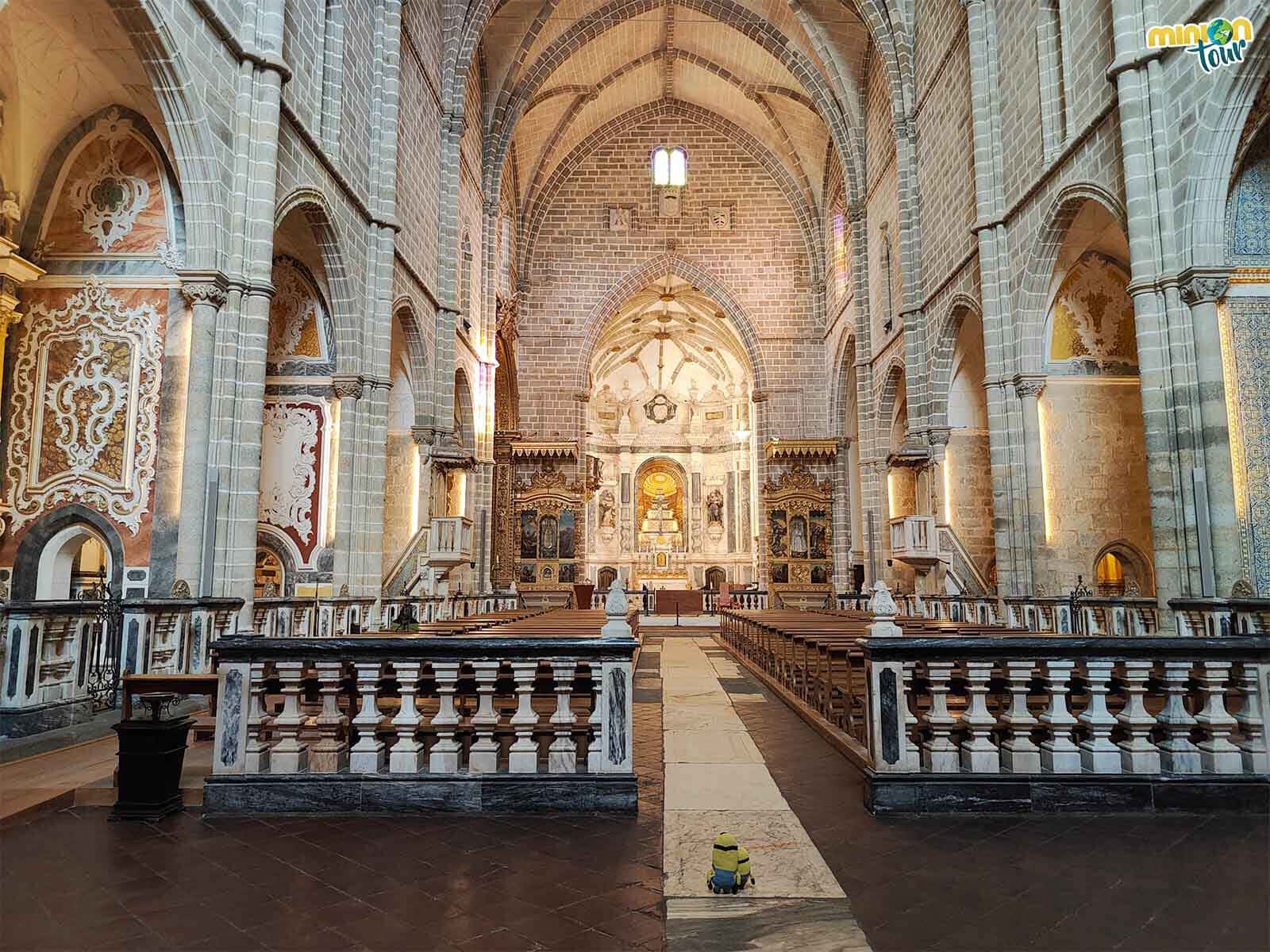 El interior de esta iglesia es una chulada