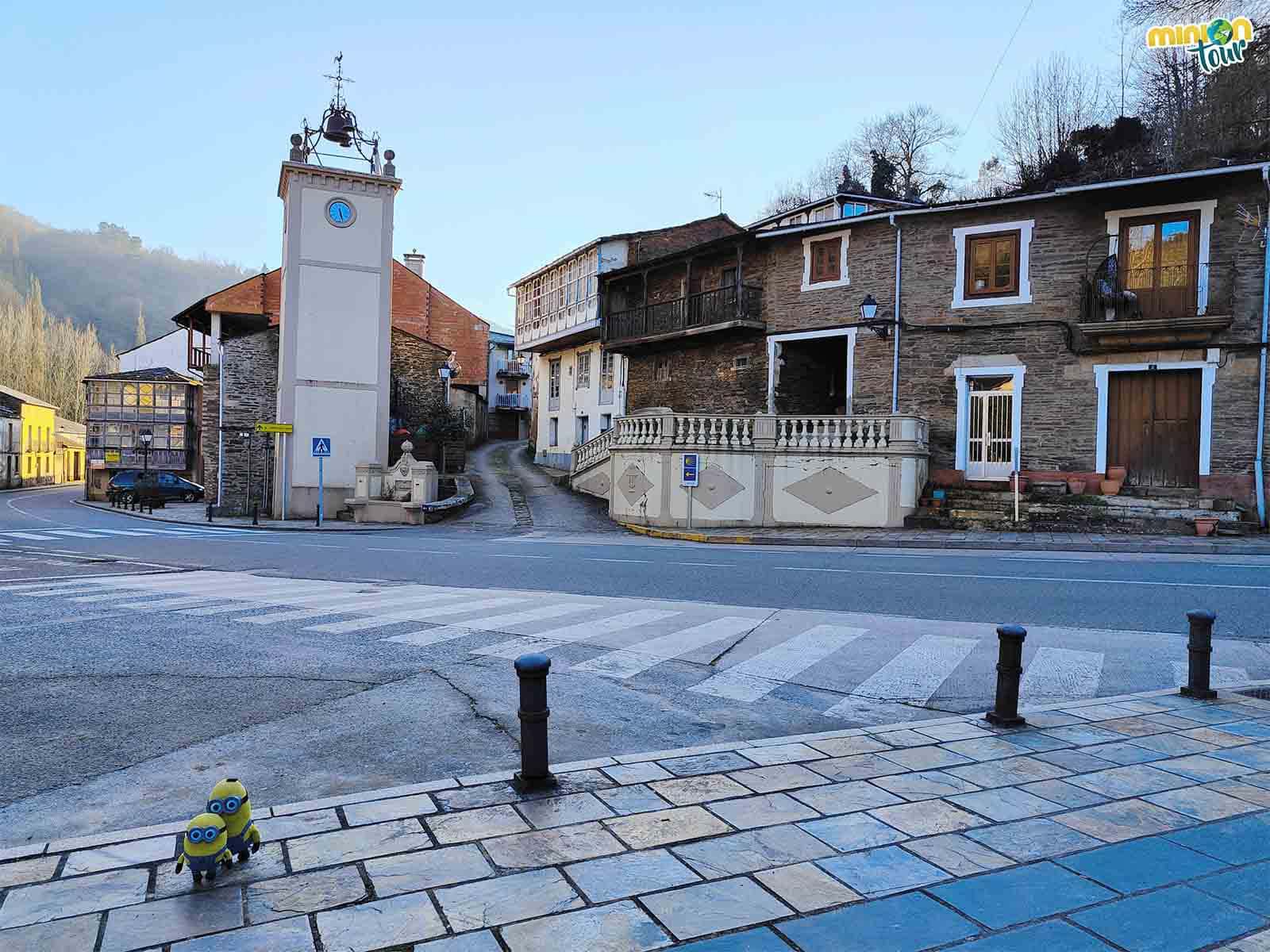 Otra de las cosas que tienes que ver en Samos es su Torre del Reloj