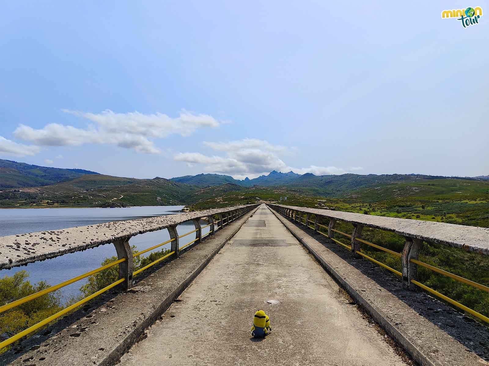 Estamos cruzando la Presa de Maus de Salas