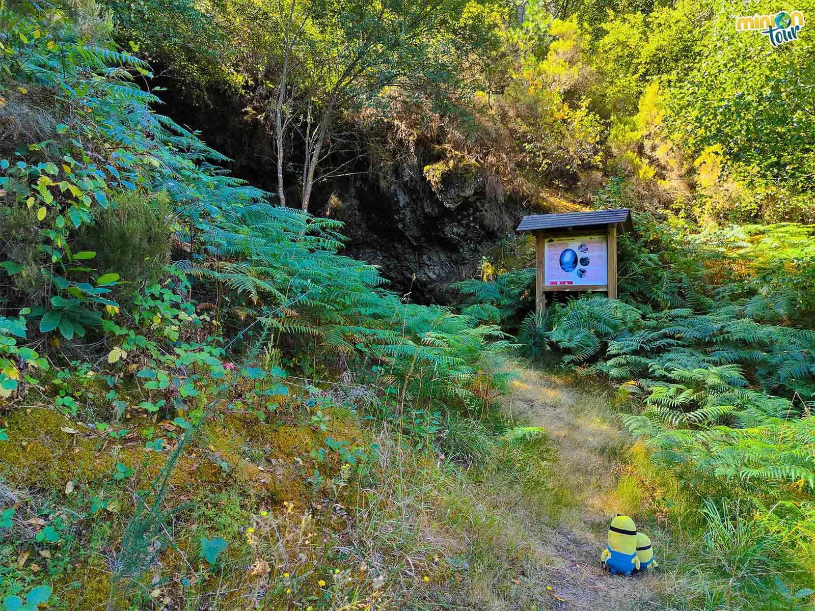 Ya vemos la entrada de la cueva