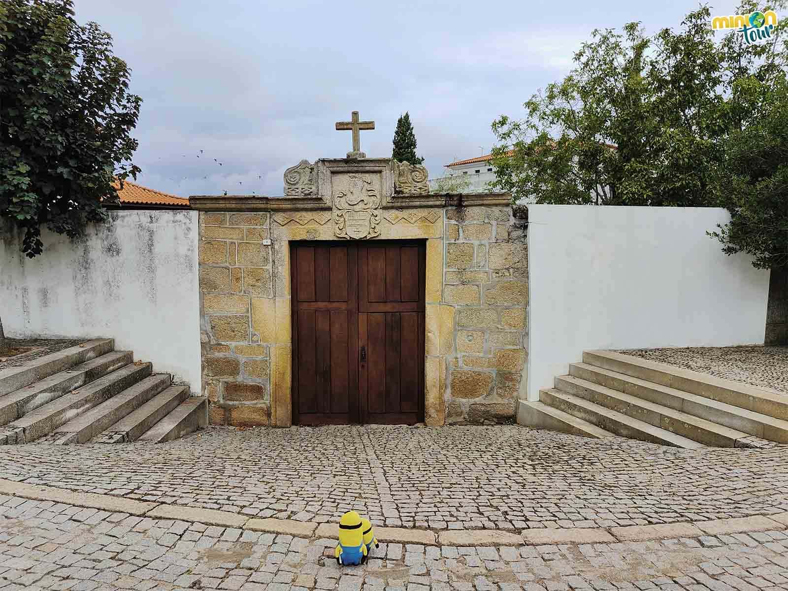 Otra cosa que ver en Vimioso son sus casas con escudos