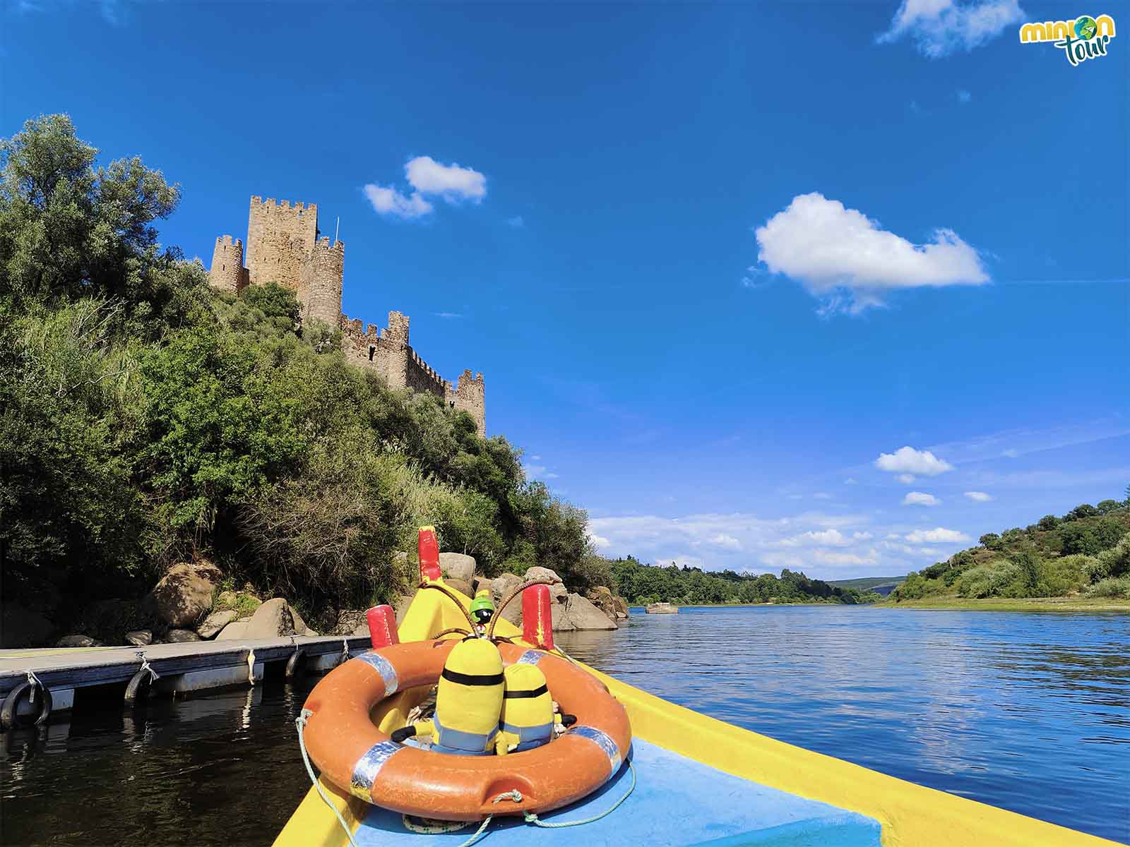 El Castillo de Almourol desde la barca