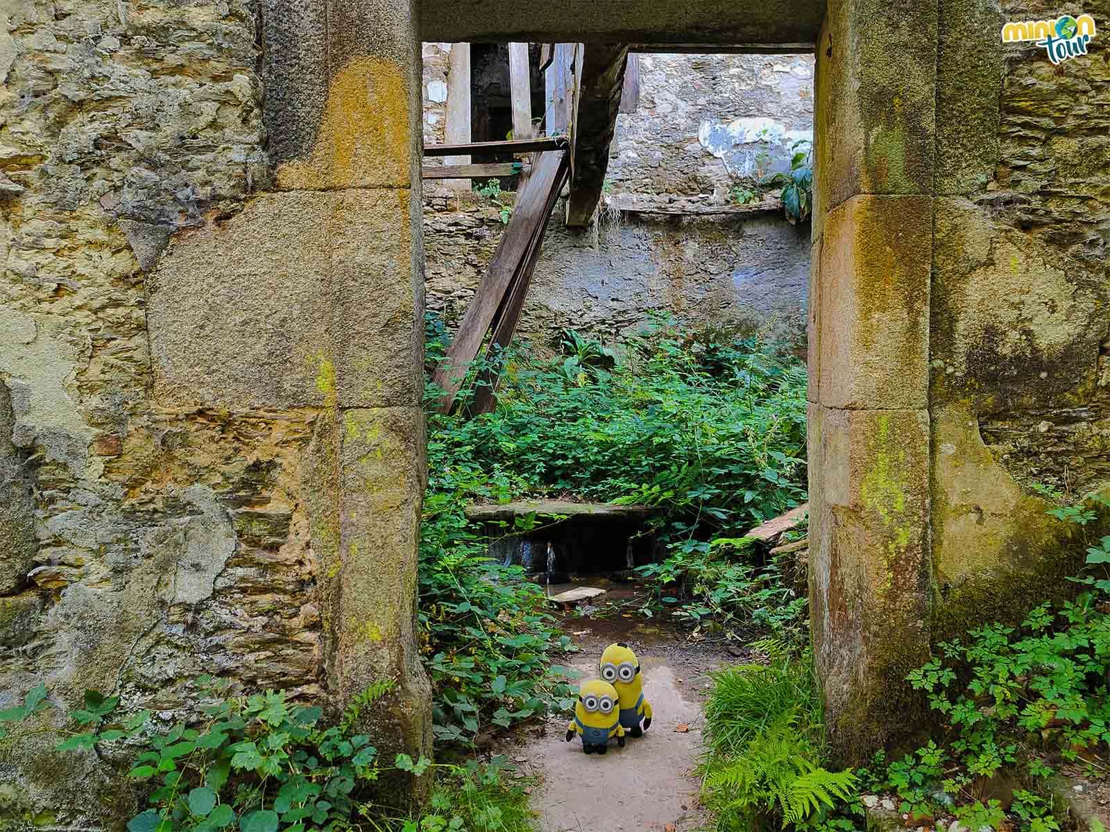 Hemos llegado a la fuente del Balneario de Frádegas