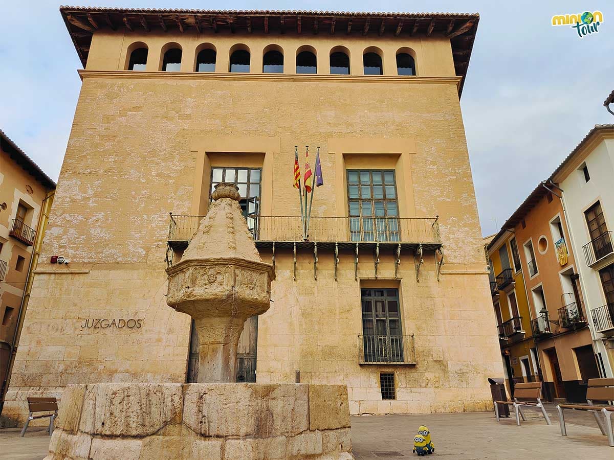 Esta plaza es uno de los rincones más bonitos que ver en Xàtiva