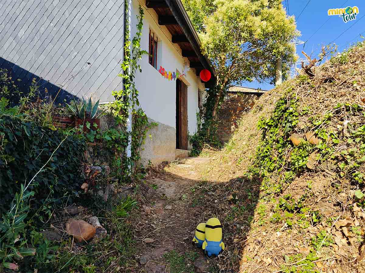 Parece una casa pero es la entrada a una cueva