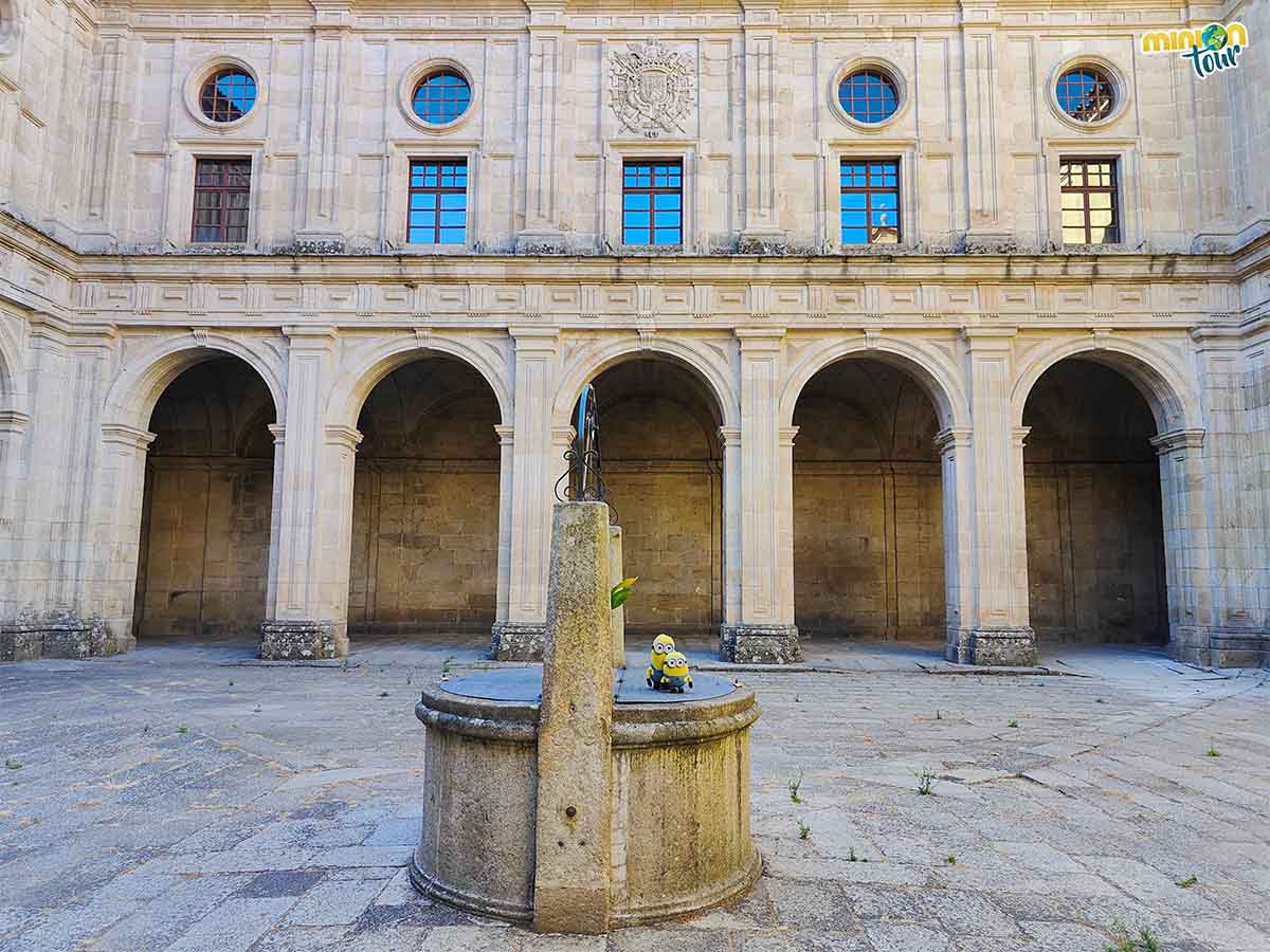 El claustro también es de lo más curioso