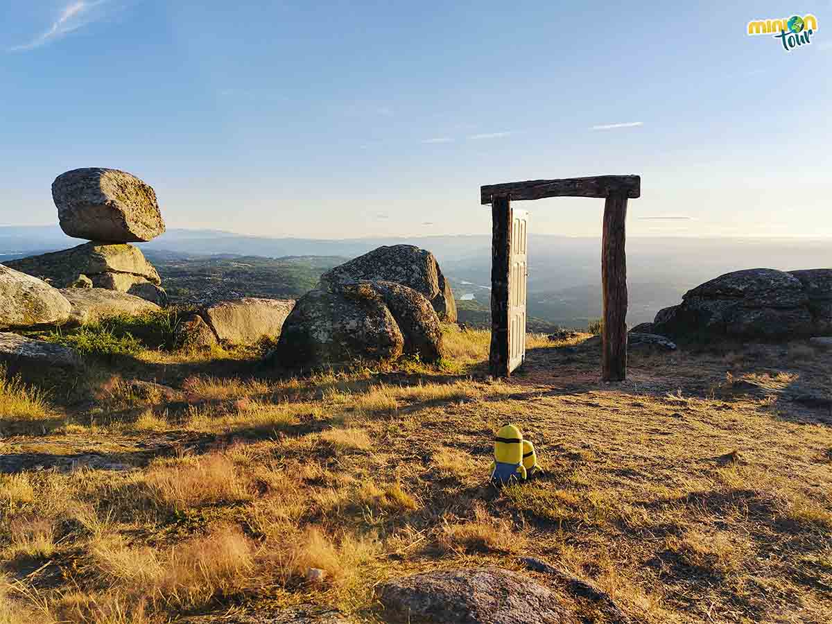 Esta puerta está en el Mirador do Péndulo