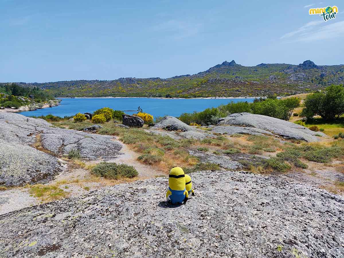 Una de las lagunas de la ruta por la Serra da Estrela