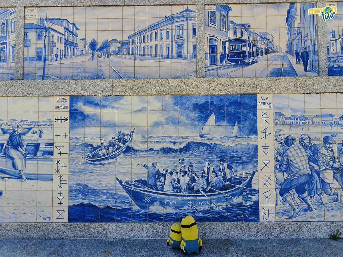 En el mural de los pescadores puedes ver siglas poveiras