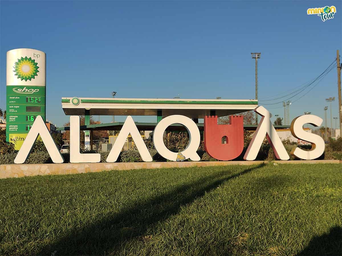 Nos hemos hecho una foto con las letras de Alaquàs