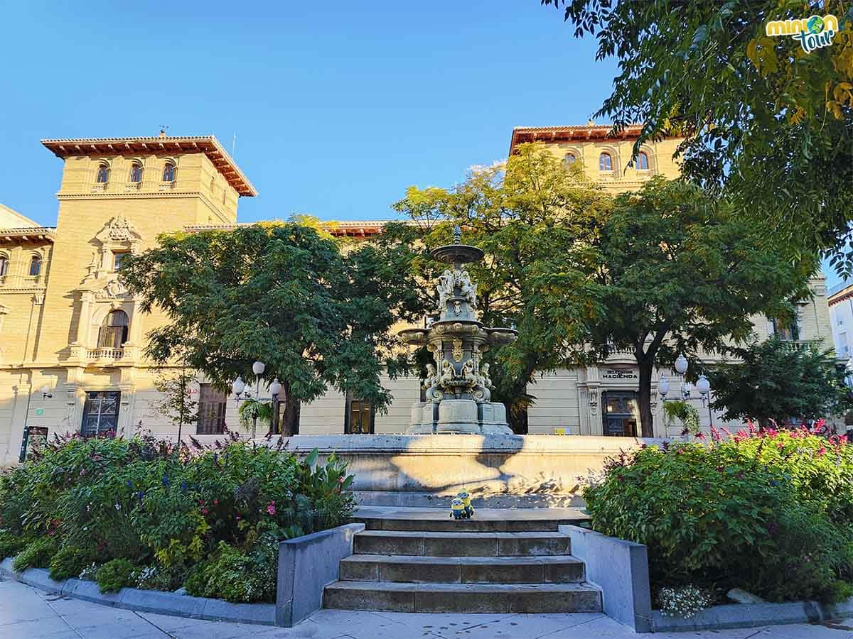 Este edificio de Huesca te llamará la atención